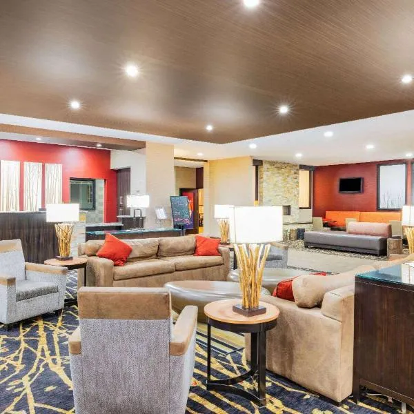 Ramada by Wyndham Grand Forks, hôtel à Grand Forks
