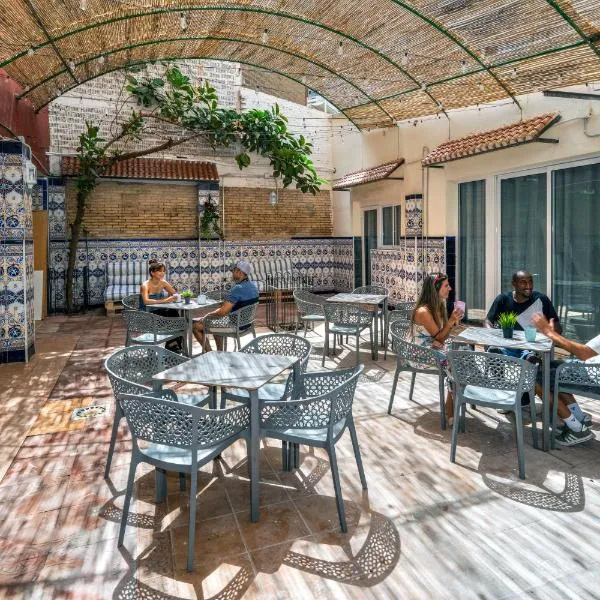 SOM Hostel Valencia，位于瓦伦西亚的酒店