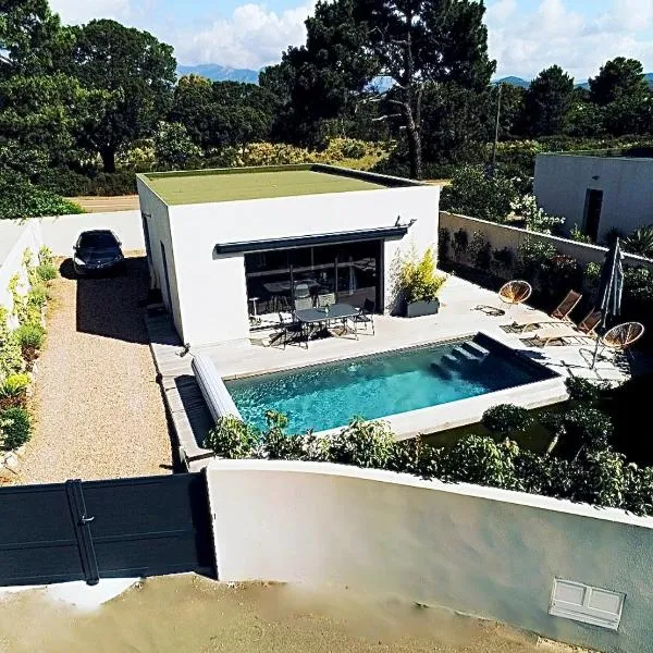 Villa piscine à 1km plage proche porto vecchio, hotel a Lecci