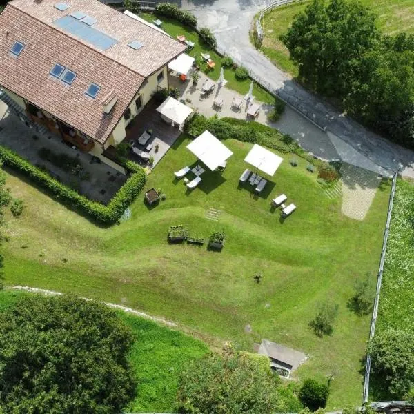 Agriturismo Deviscio, hotel in Lecco