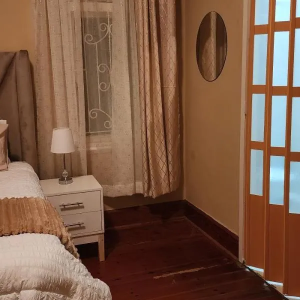 Zopry's Guest House, hotel a Durban