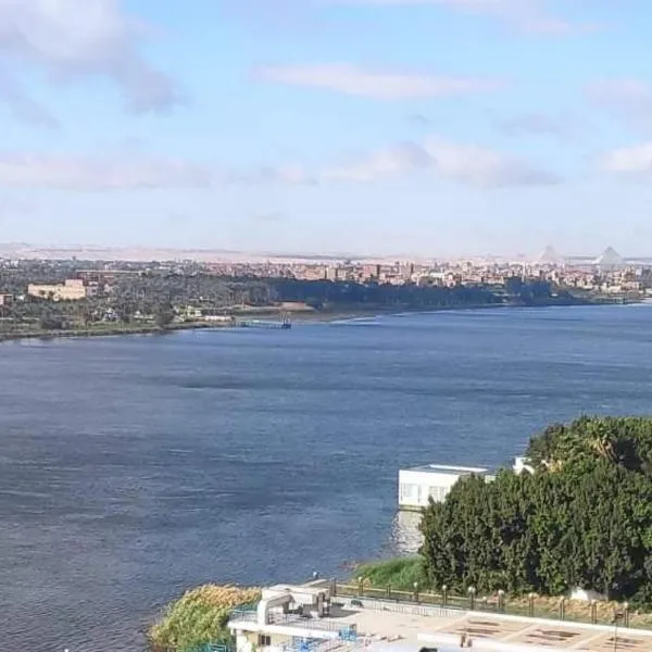 Nile Pyramidal View Apartment，位于开罗的酒店