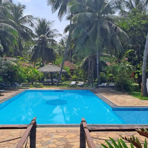 Puetz Travels Beach Resort, Hotel in Wayikkal