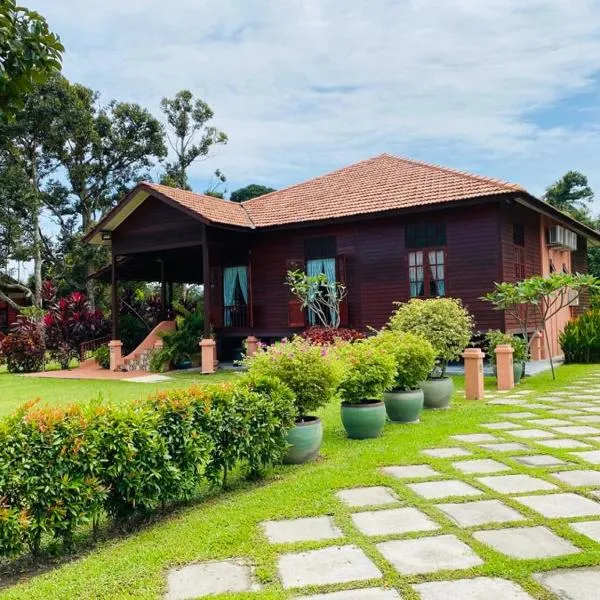 Kampong Alor Gajah에 위치한 호텔 Rimba Alor Orchard Villas Villa Rimba