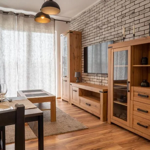 Komfortowy Apartament Nadbrzeżna blisko Warszawy z Parkingiem, Hotel in Ożarów Mazowiecki