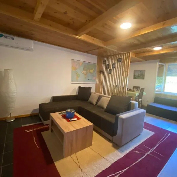 Cute lodge in Zeta，位于Mahala的酒店