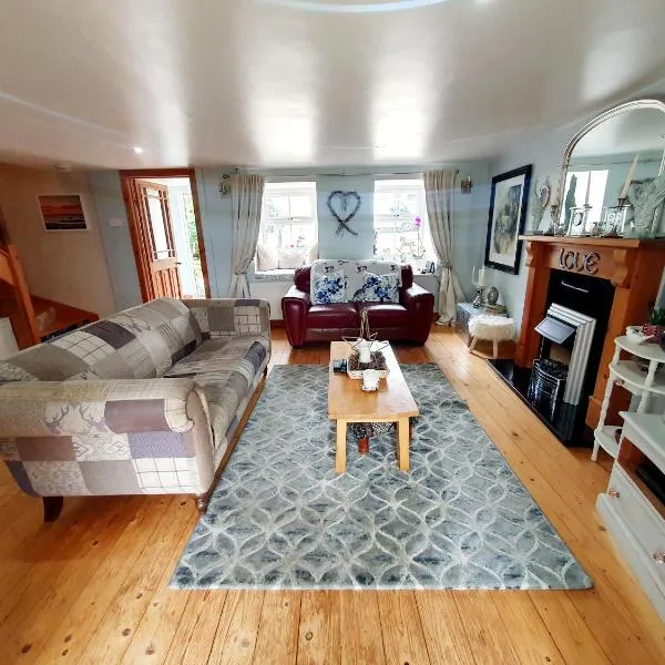 Cute Quirky Cottage, hotel in Llandow