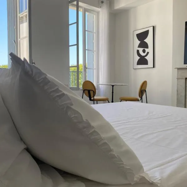 Maison d’hôtes Le 1853, hotel v Narbonne