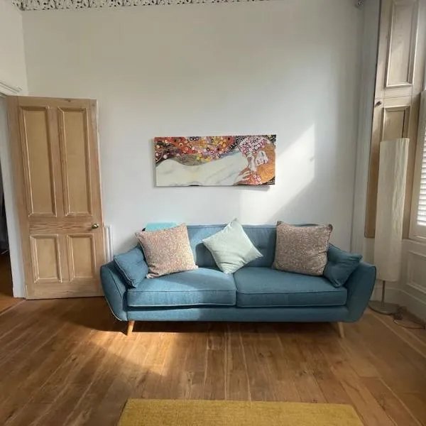 Stunning West End Flat!, hotel in Glasgow