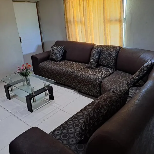 Softlife Capsule Hotel, hotel em Ulundi