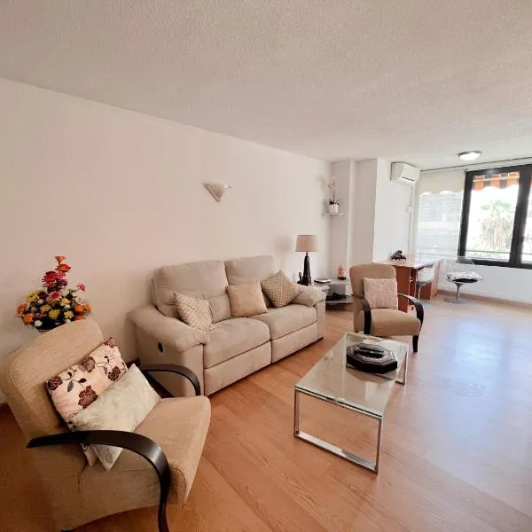 Apartamento en Malaga Este, hotel v Malaze