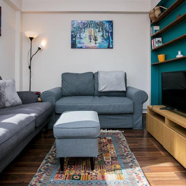 Lovely 1 Bedroom Apartment w/ Balcony in Dalston, London