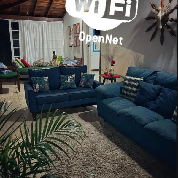 Casa aconchegante em bairro nobre da cidade Paraty, hotel in Paraty