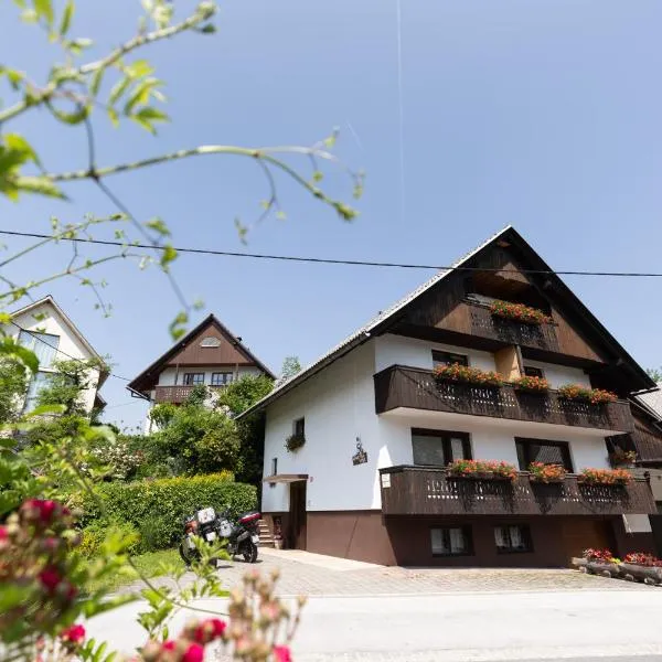 Apartments and rooms Pri Urhu, hotel in Bohinj
