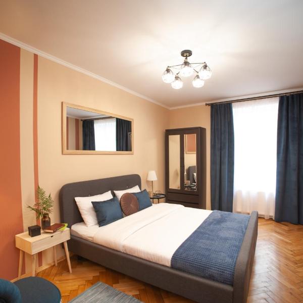 Romantic Suite, 3mins to Rynok Square