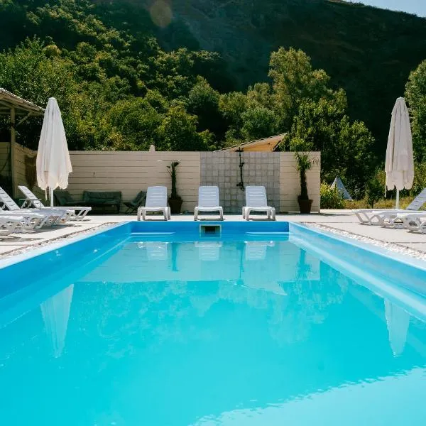 Gipsy Village Park Hotel, hotel v destinaci Asuretʼi