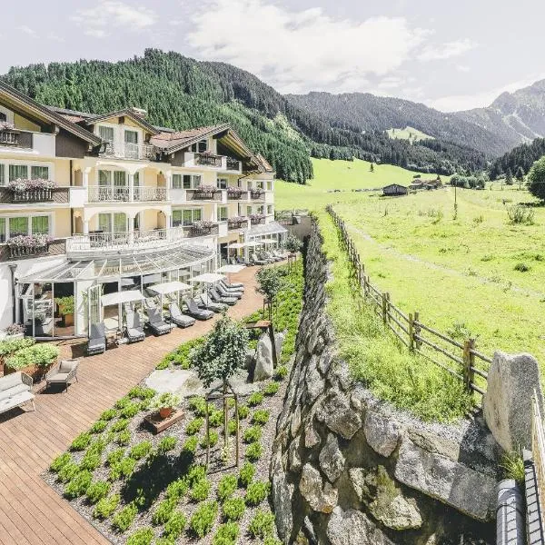 Traumhotel Alpina Superior --Adults only Hotel, hotel u gradu Gerlos