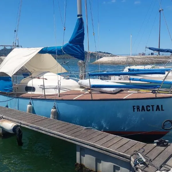 FRACTAL - Vintage Sailboat in Belém, hotel en Lisboa