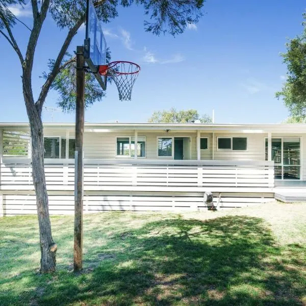'Charming Seaside Bungalow' A Peninsula Hideaway, hotel v destinaci Rye