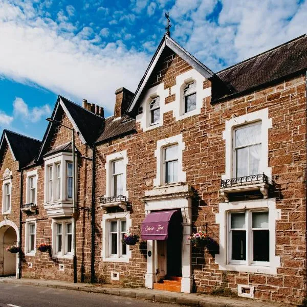Coorie Inn Restaurant and Rooms, hotel v destinaci Crieff
