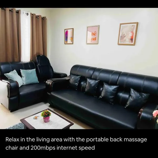 Cozy and Spacious With a view and parking, отель в городе Антиполо