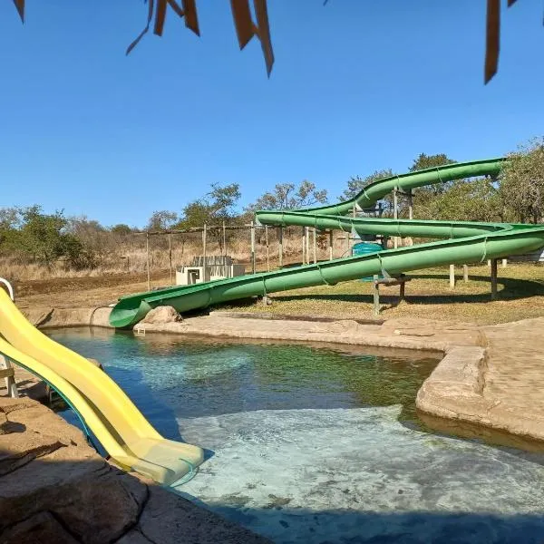 Umziki Chalets, hotel in Mkuze