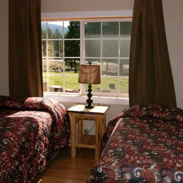 Mountain View Lodge - No Pets allowed, hotel v destinaci Packwood
