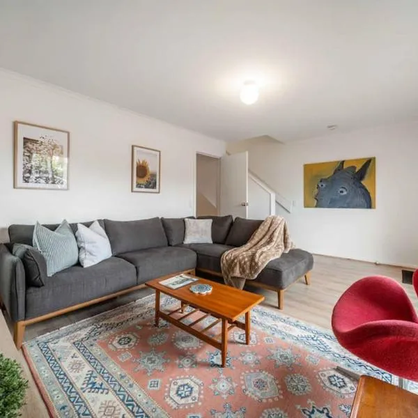 Poppy on the Lane - Experience City-fringe Charm, hotell i Thebarton