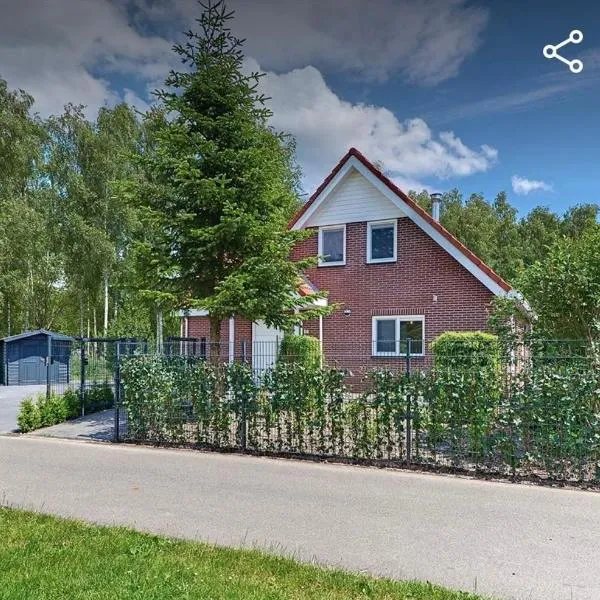 Modern Luxury villa, hotel in Zeewolde