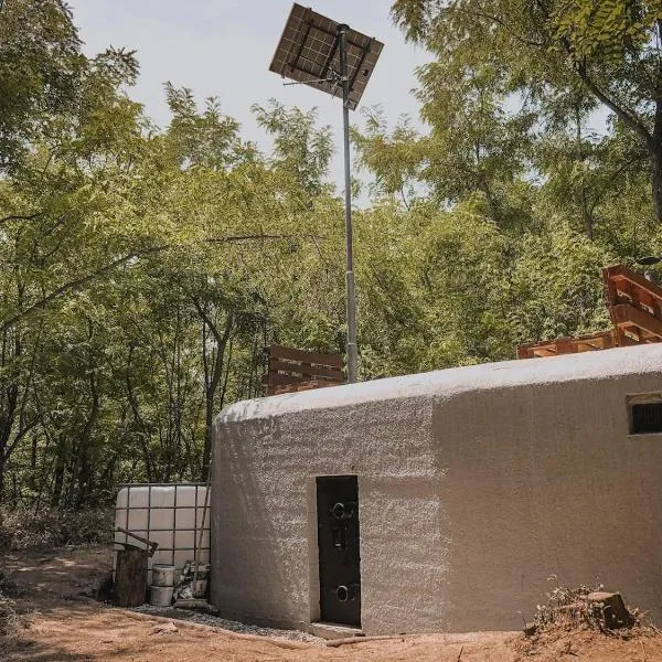Vojenský bunker, hotel in Bratislava
