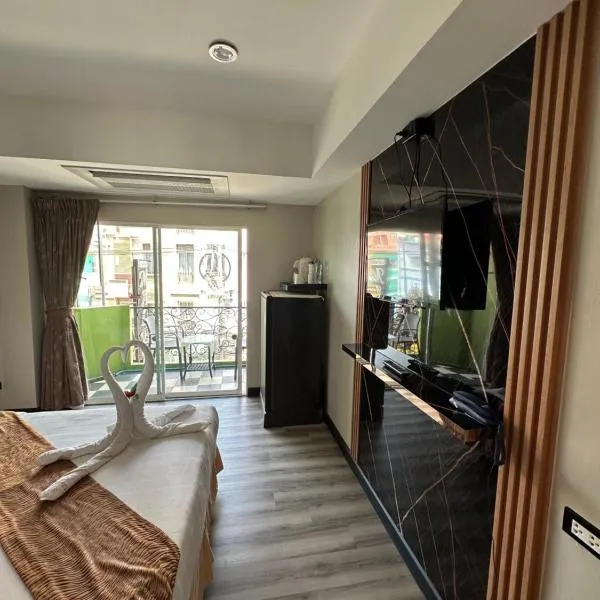 Maleez Lodge, hotel in Pattaya Central