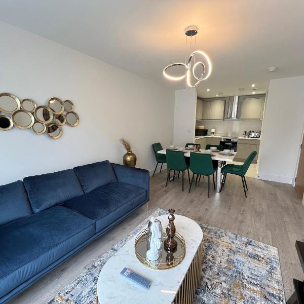 C3757, Spacious 3 bedroom flat in Wembley, Londres