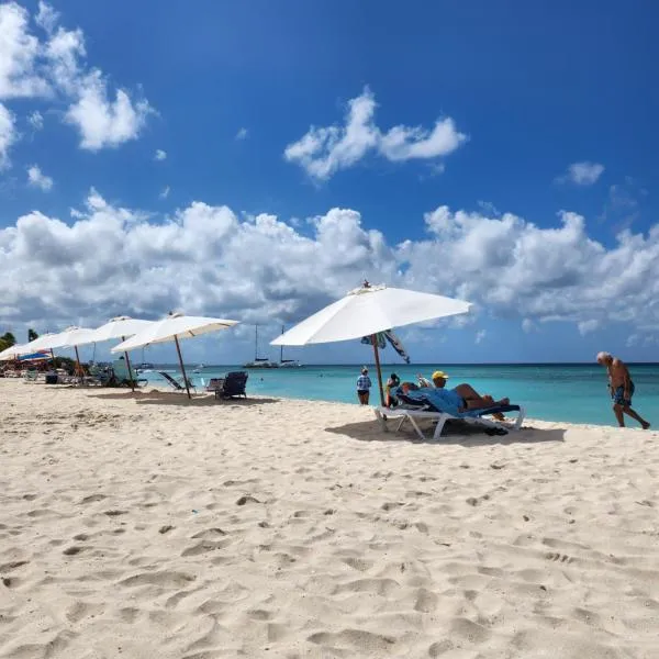 Tierra Del Sol...OCEAN FRONT GOLF AND TENNIS RESORT CONDO, Hotel in Palm/Eagle Beach