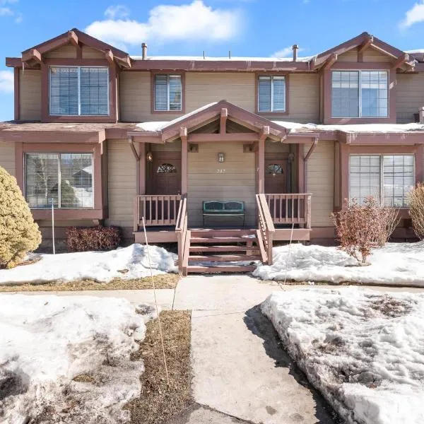 013 - Mountain Haven Condo - Big Bear Getaway, Hotel in Big Bear Lake