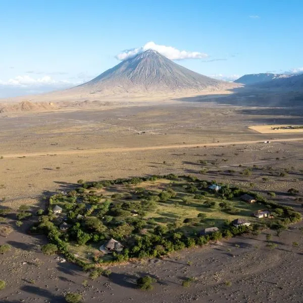 Lake Natron Maasai giraffe eco Lodge and camping, hotel v destinaci Mtowabaga