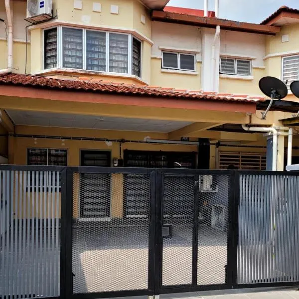 Homestay FourSeasons @ Bandar Baru Bangi，位于Bandar Baru Bangi的酒店