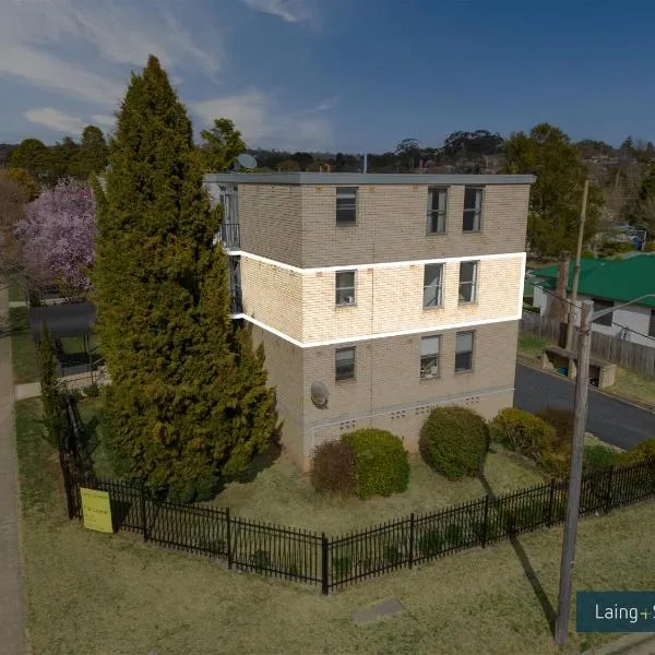 TC GARDENS 12, hotel in Armidale