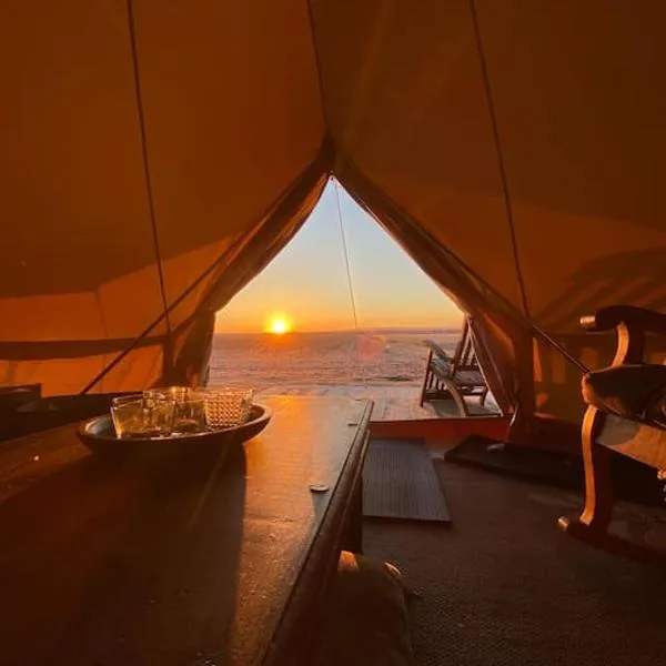 Glamping 4 saisons @ Eco Lodge Bûcheron Bergère, hotel a Ormstown