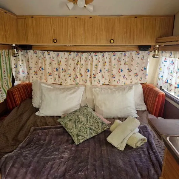 Cozy Caravan With House Access!, khách sạn ở Luleå