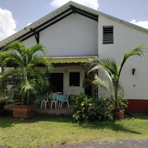 Belle Villa au cœur de la Gwada, hotel in Le Gosier