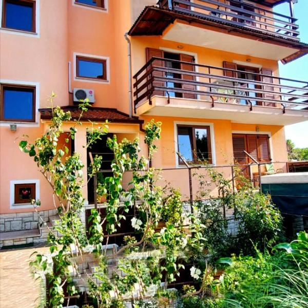 Apt Mirella Apartment