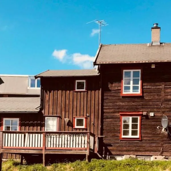 Nedre Stensgården, hotel in Røros
