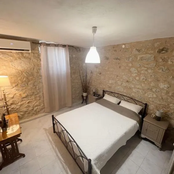 Λαγκάδι Μάνης, ξενοδοχείο στην Κοίτα