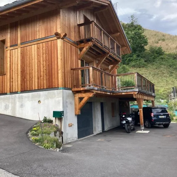 Un studio dans notre chalet, hotel en La Plagne Tarentaise