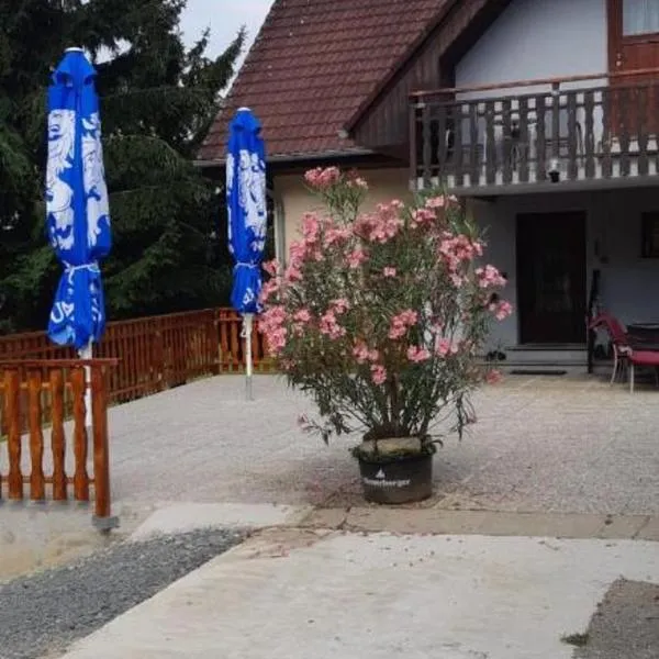 Ferienwohnung 2 Jöbstl, hotel in Oberburgstall