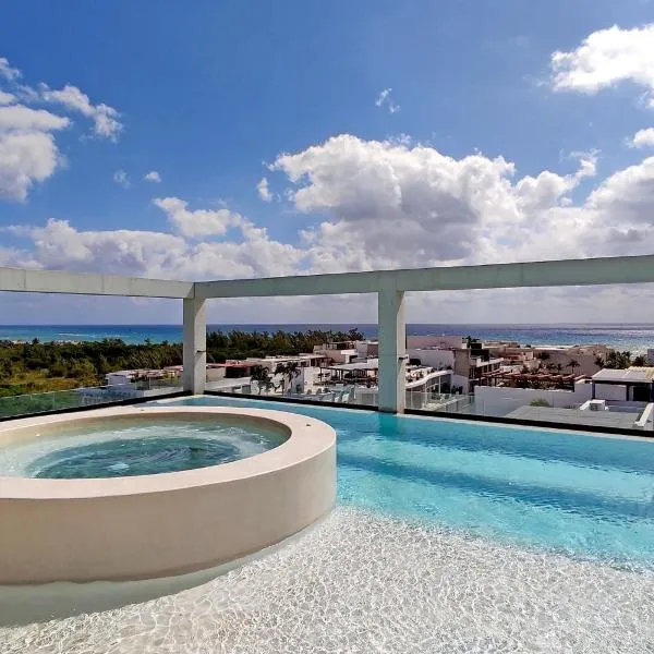 Beautiful 2 Story loft near the beach，位于普拉亚卡门的酒店