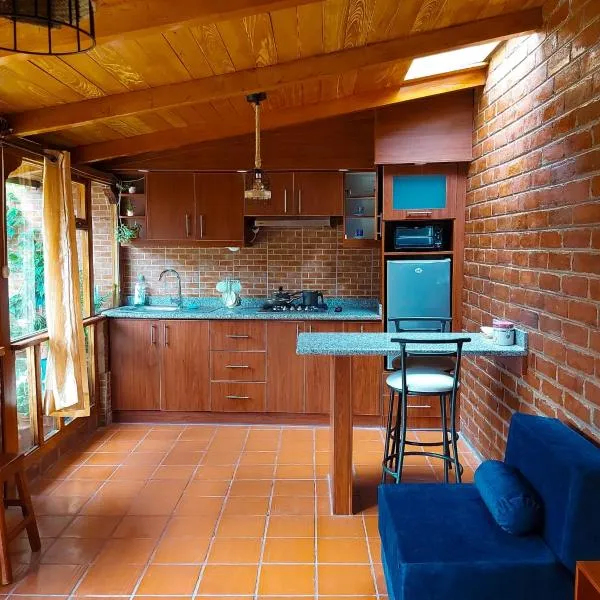 Casa y Flores, hotel in Baños