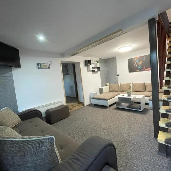 Morrison Apartments, ξενοδοχείο σε Miercurea-Ciuc