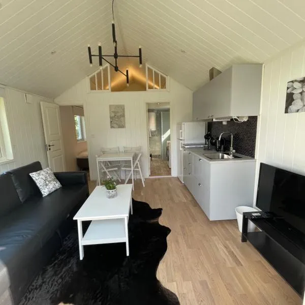 Cottage Sanna, hotel in Jönköping