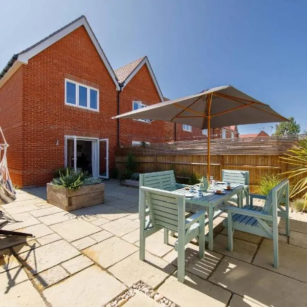 Sanderling House, walk to beach, hôtel à Earnley